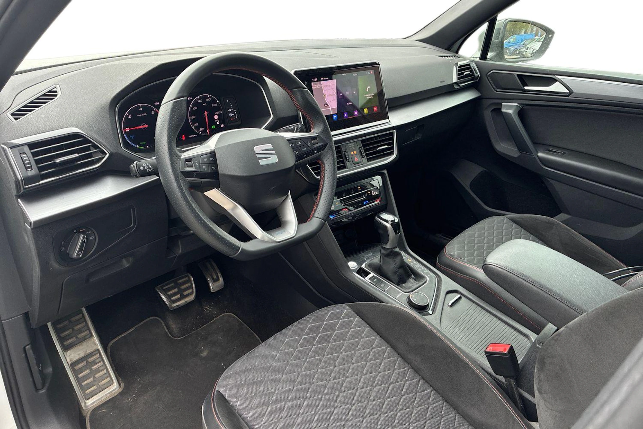 valkoinen SEAT Tarraco 2021 kuva 3.