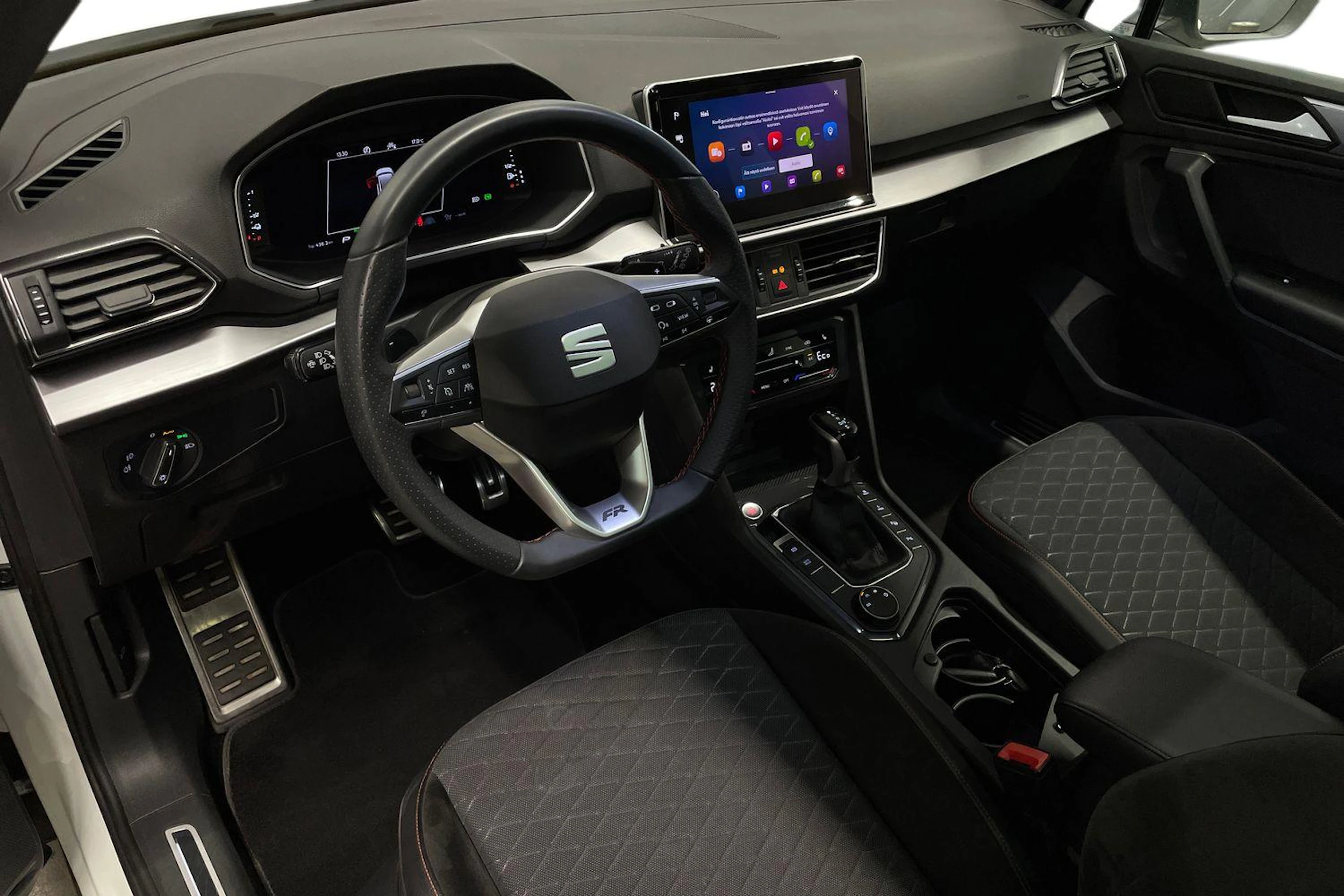valkoinen SEAT Tarraco 2021 kuva 8.