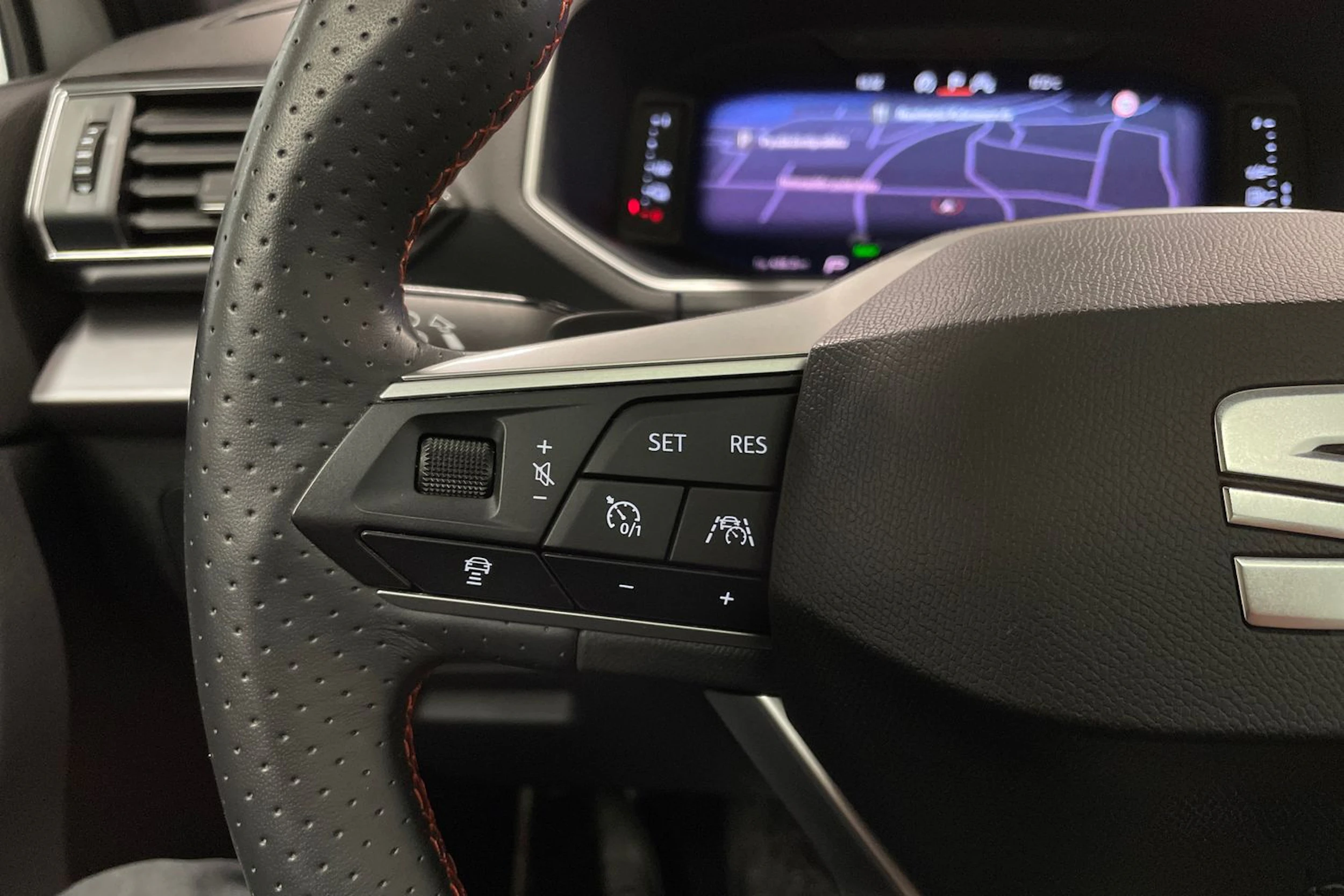 valkoinen SEAT Tarraco 2021 kuva 24.