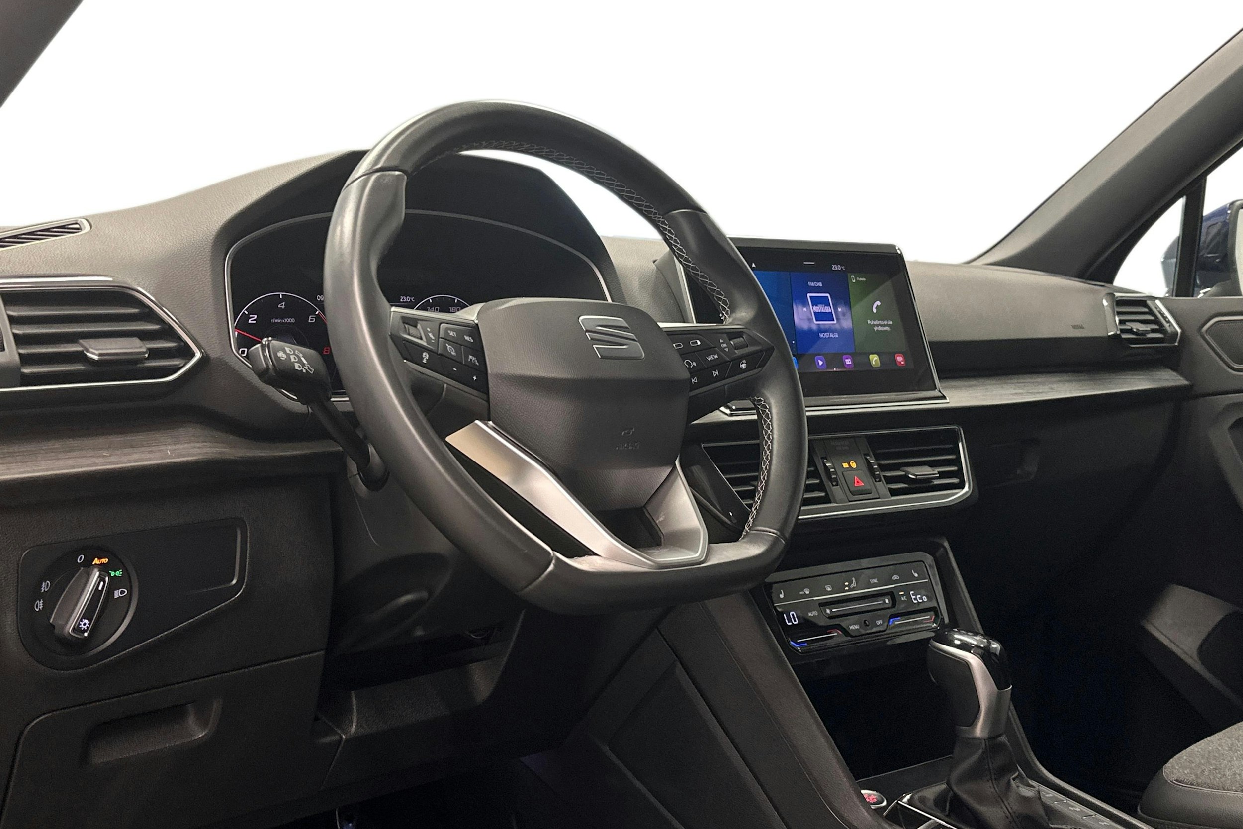sininen SEAT Tarraco 2021 kuva 7.