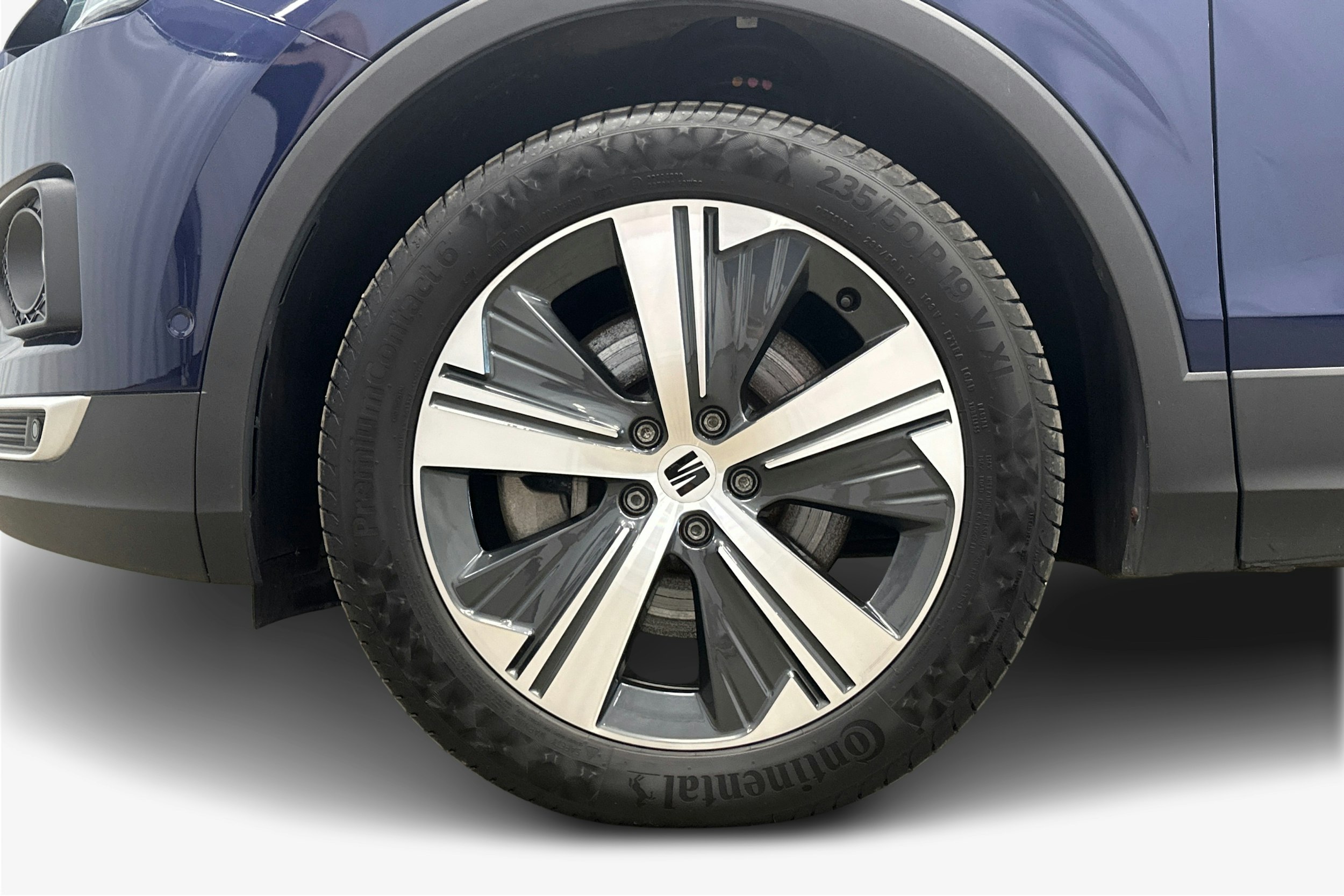 sininen SEAT Tarraco 2021 kuva 11.