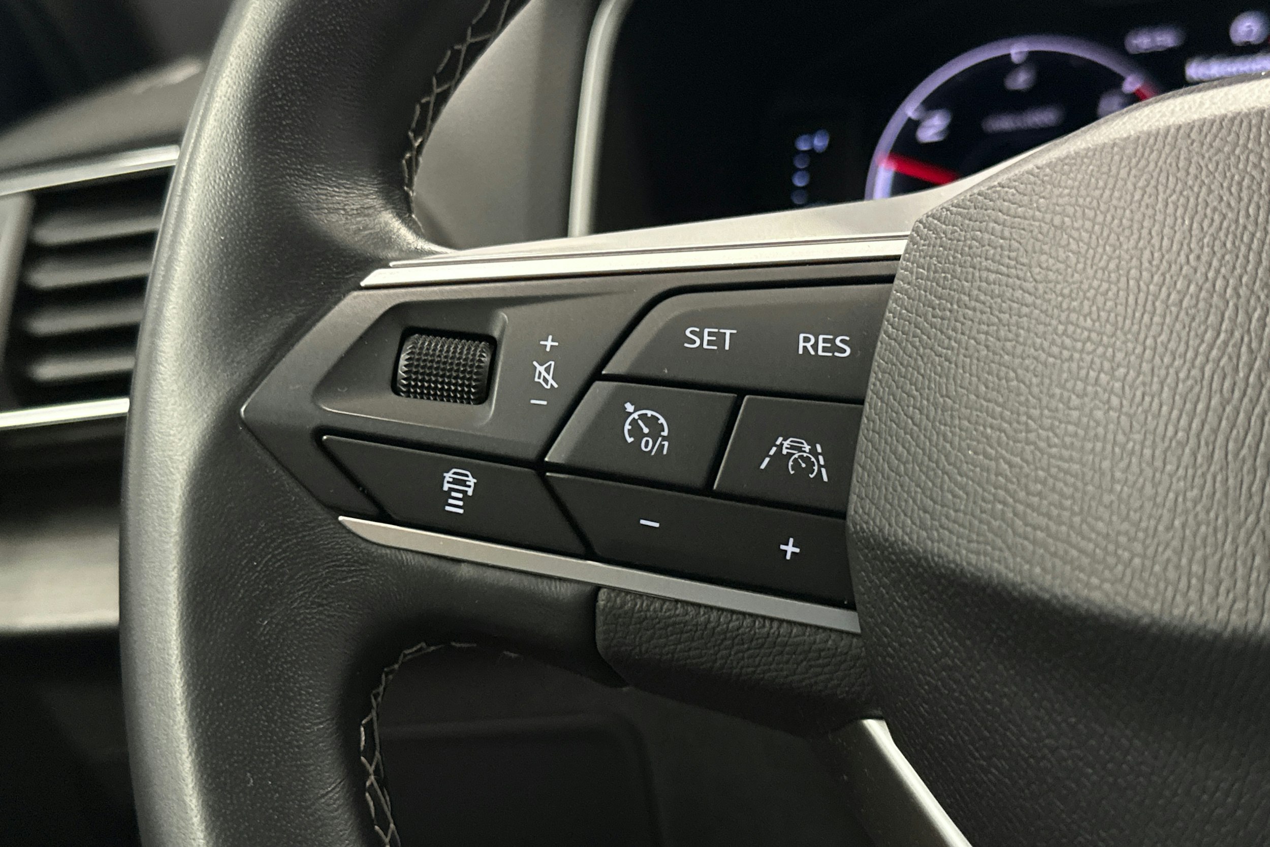 sininen SEAT Tarraco 2021 kuva 21.