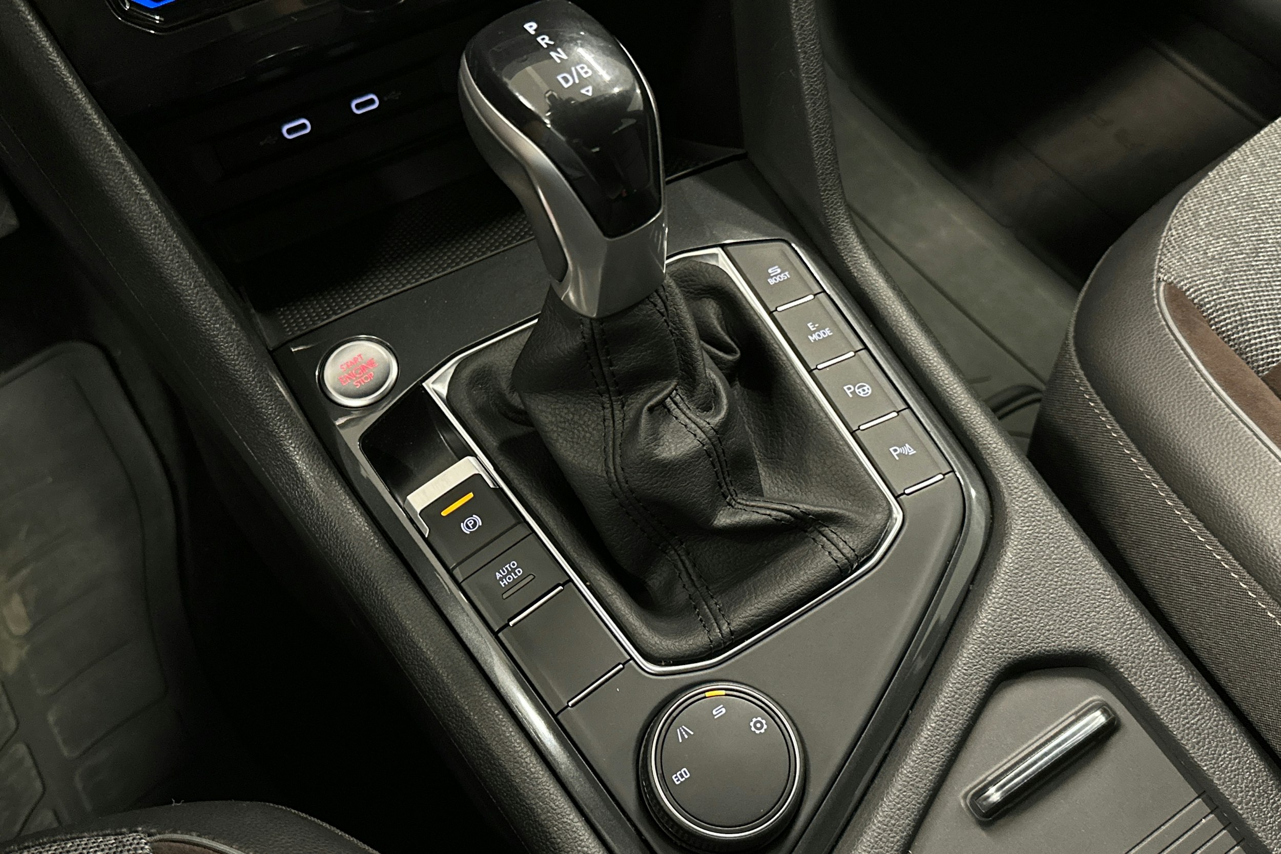 sininen SEAT Tarraco 2021 kuva 23.