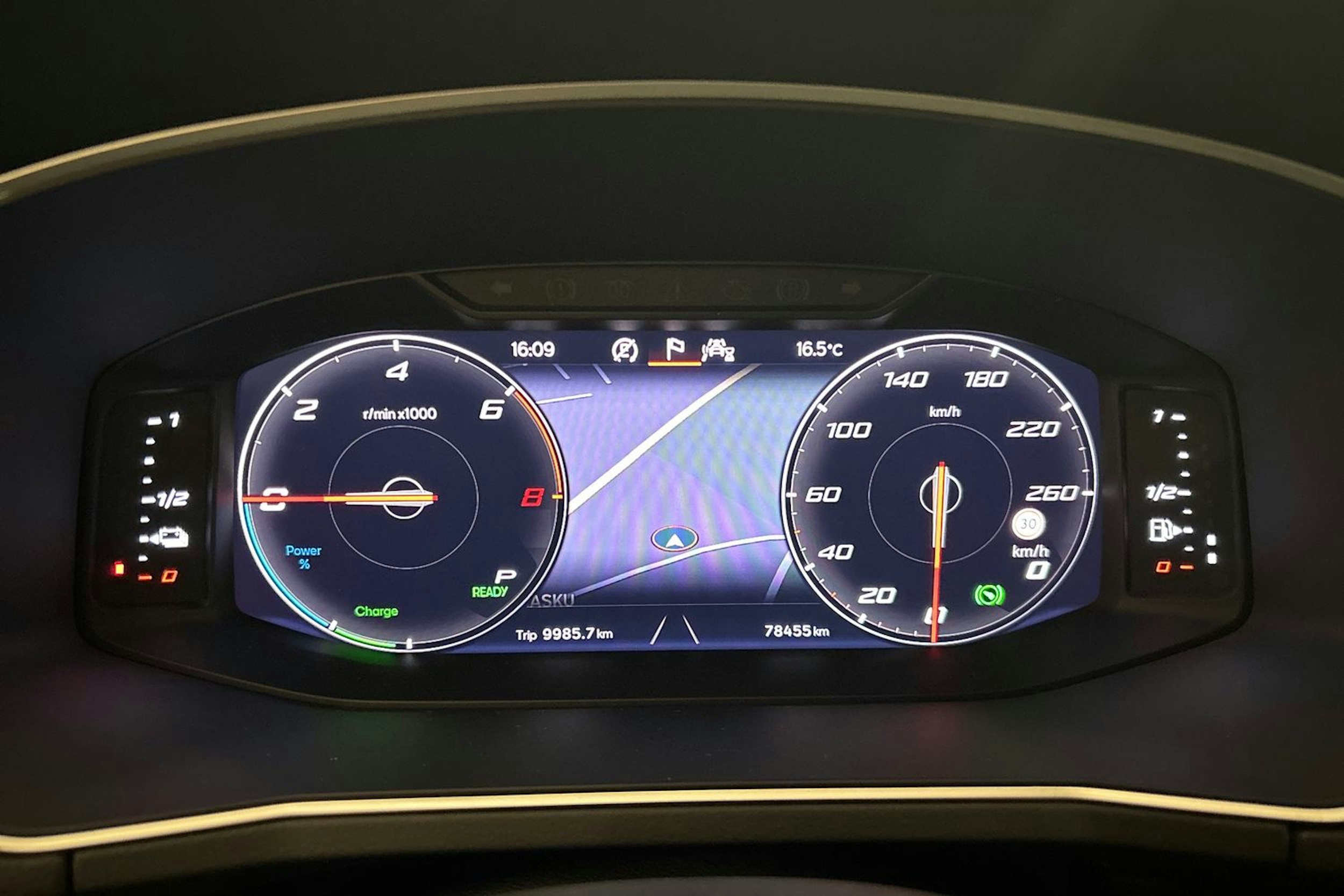 Punainen SEAT Tarraco 2021 kuva 24.