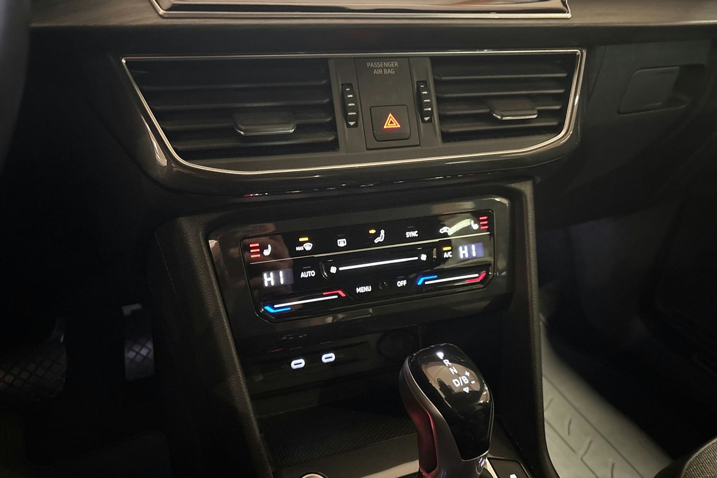 Punainen SEAT Tarraco 2021 kuva 34.