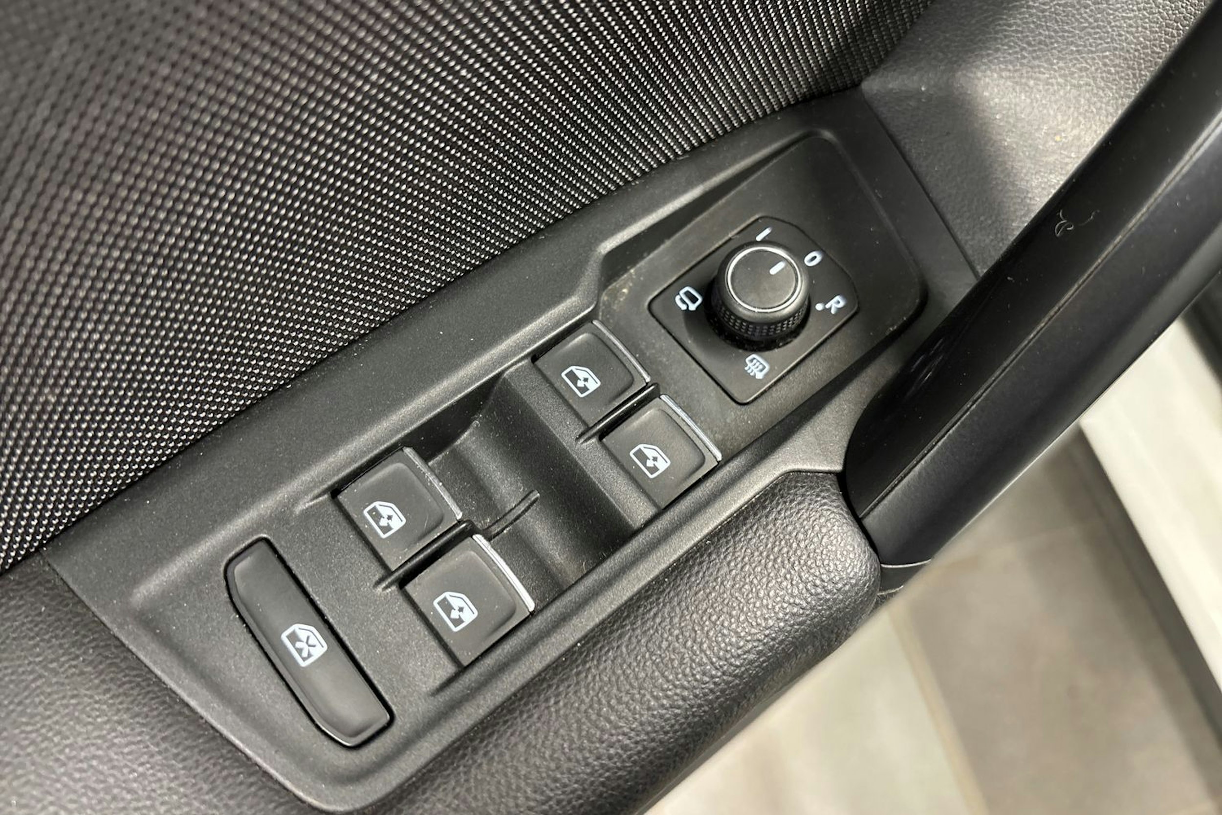 valkoinen SEAT Tarraco 2021 kuva 17.