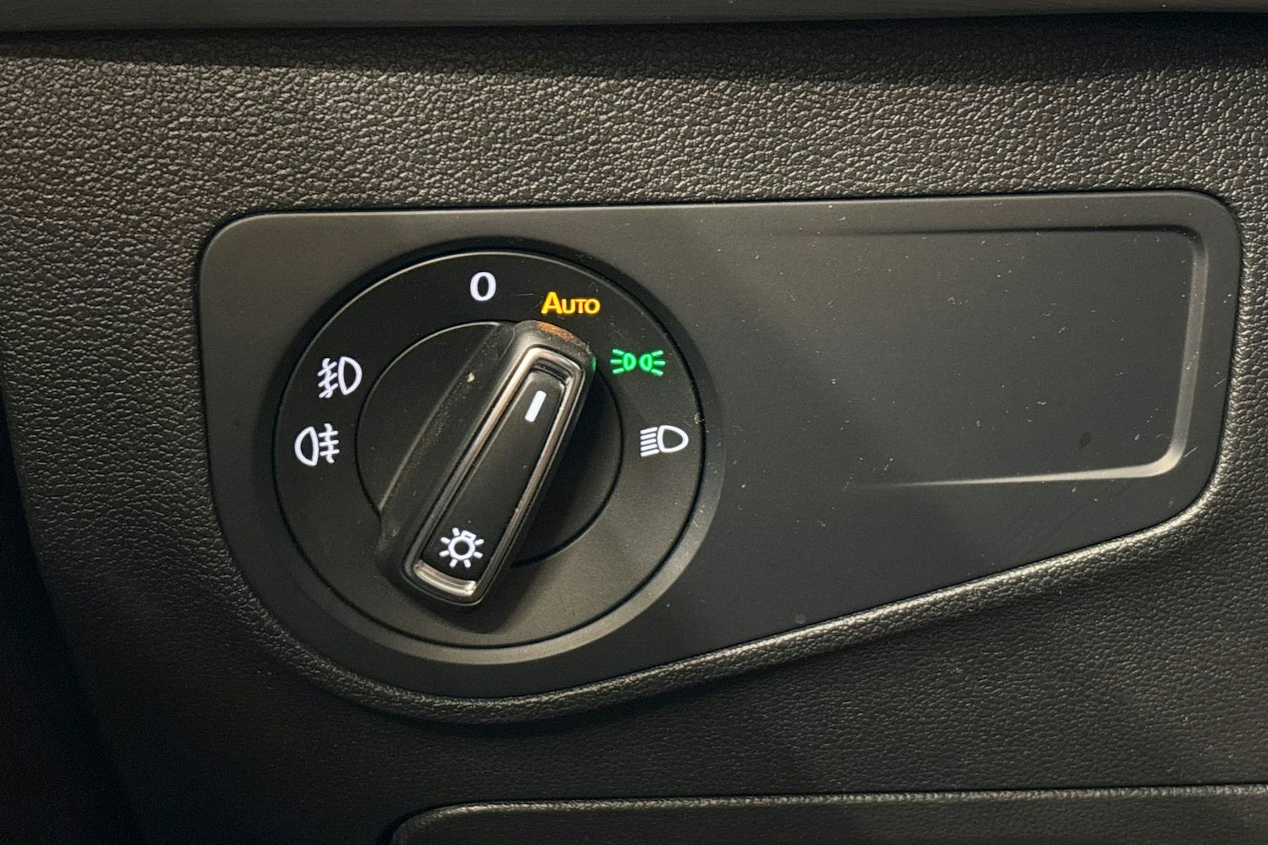 valkoinen SEAT Tarraco 2021 kuva 18.