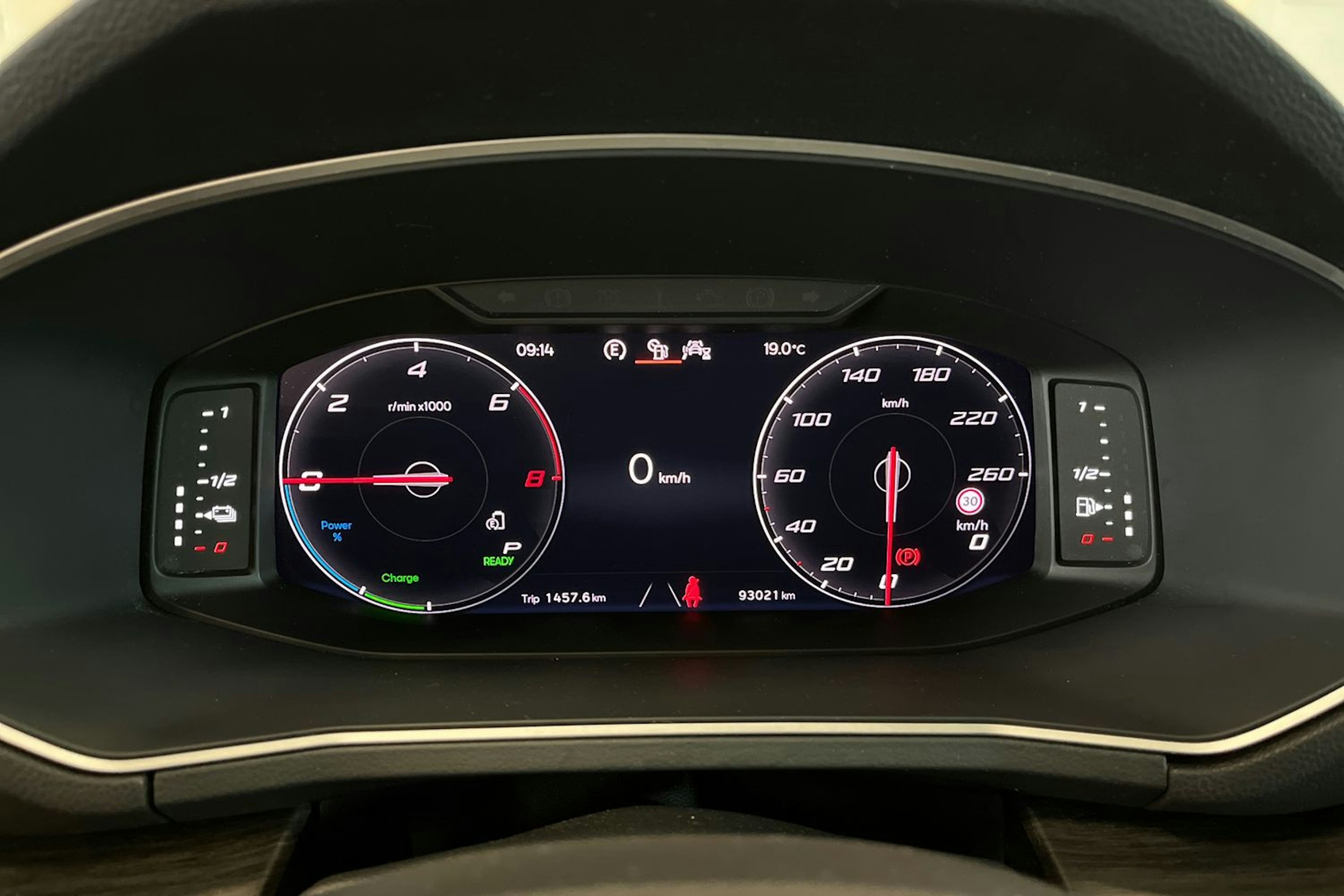 punainen SEAT Tarraco 2021 kuva 18.