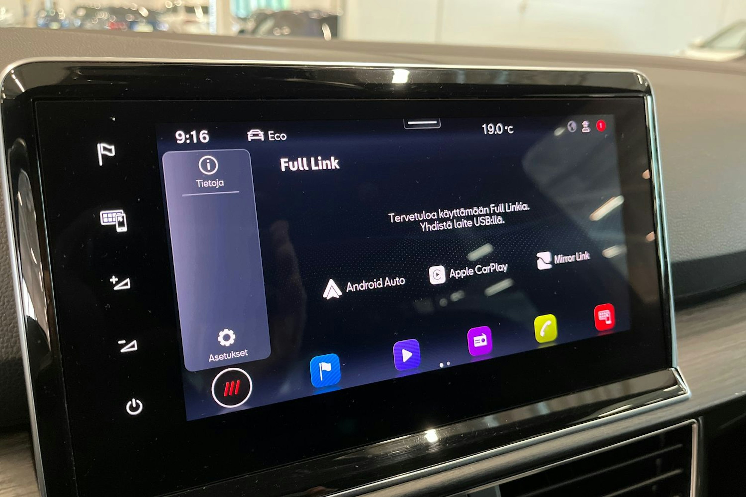 punainen SEAT Tarraco 2021 kuva 23.