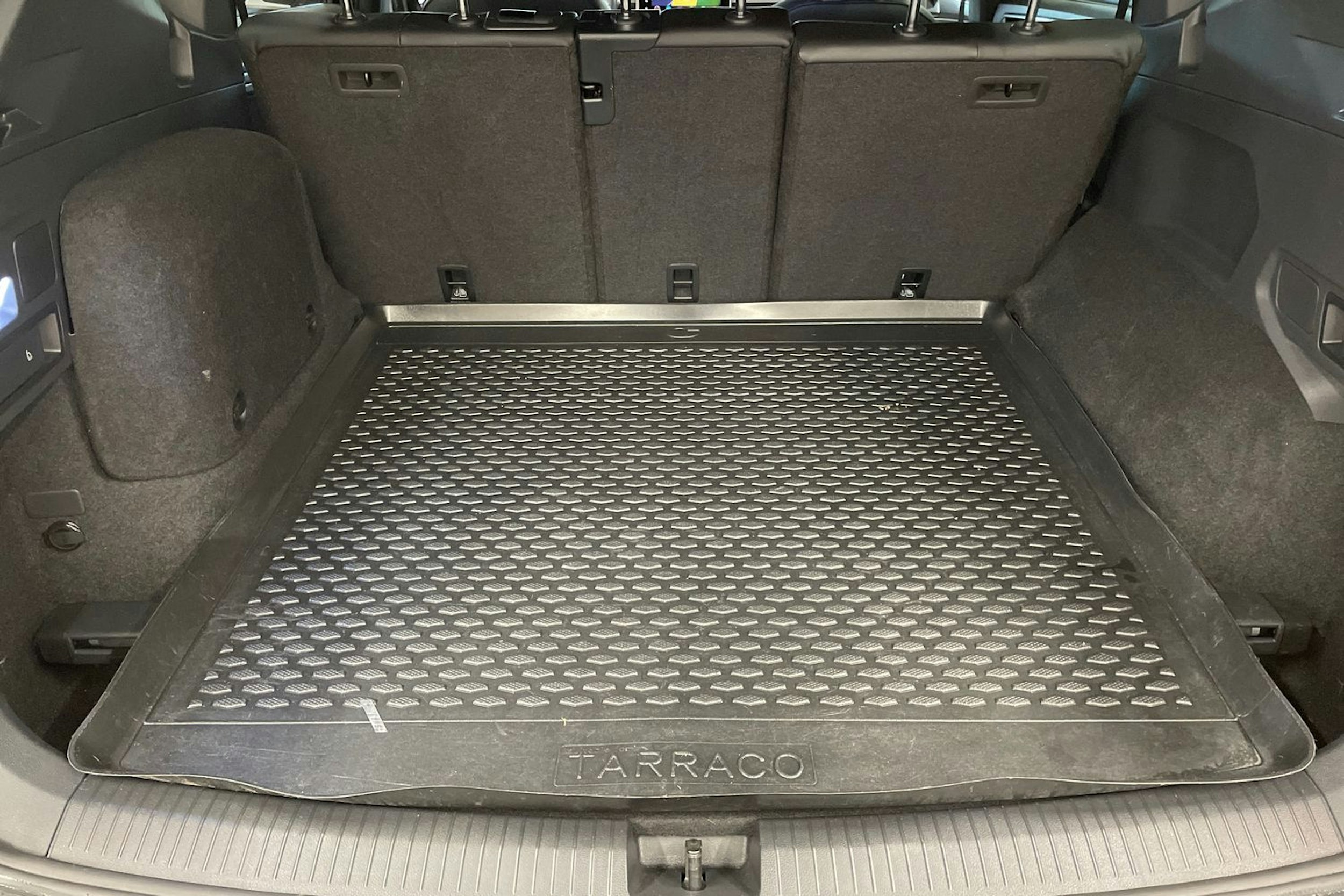 Musta SEAT Tarraco 2022 kuva 22.