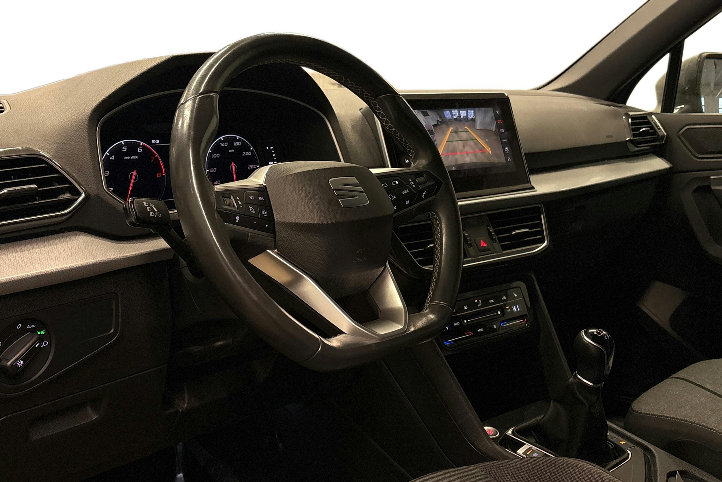 harmaa SEAT Tarraco 2022 kuva 3.