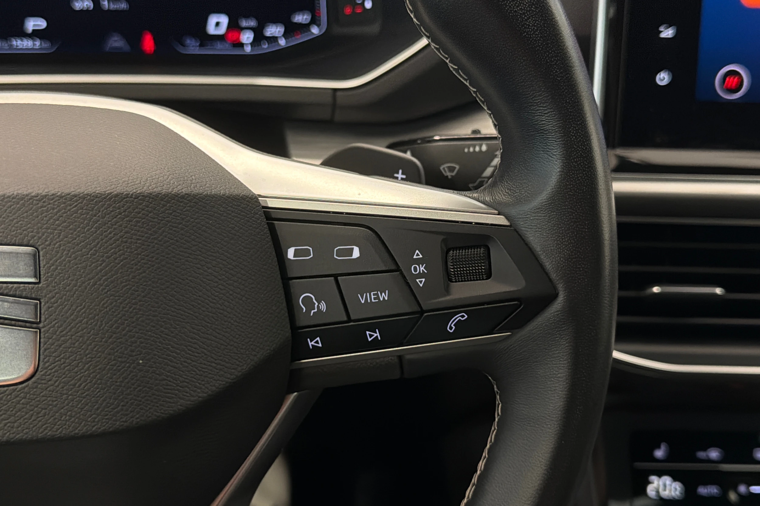Harmaa SEAT Tarraco 2023 kuva 19.