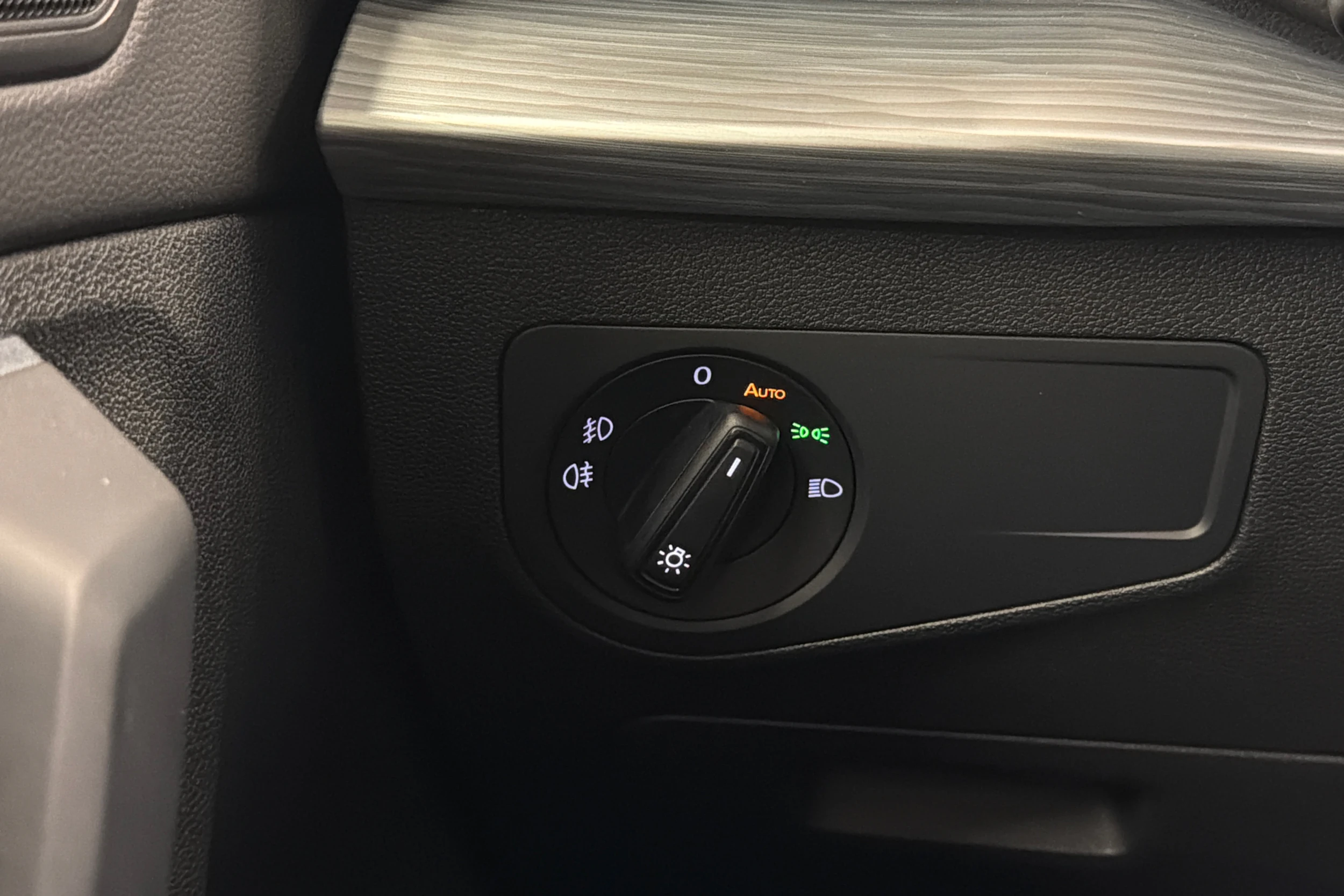 Harmaa SEAT Tarraco 2023 kuva 21.