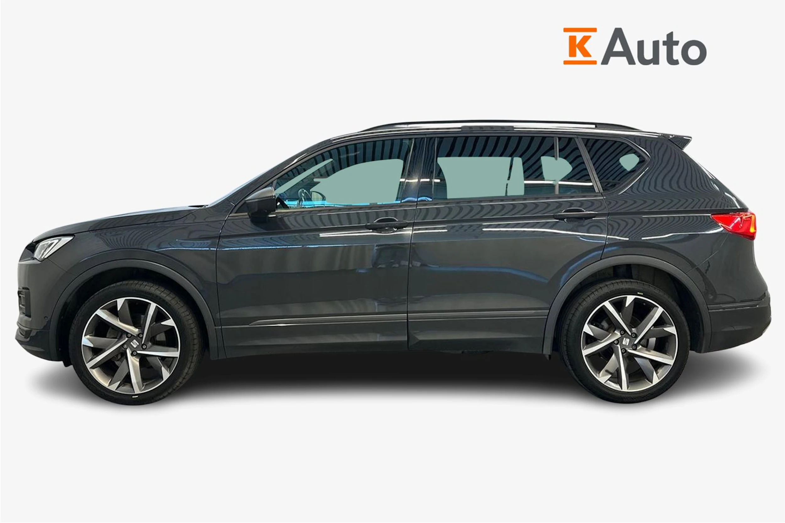 harmaa SEAT Tarraco 2022 kuva 5.