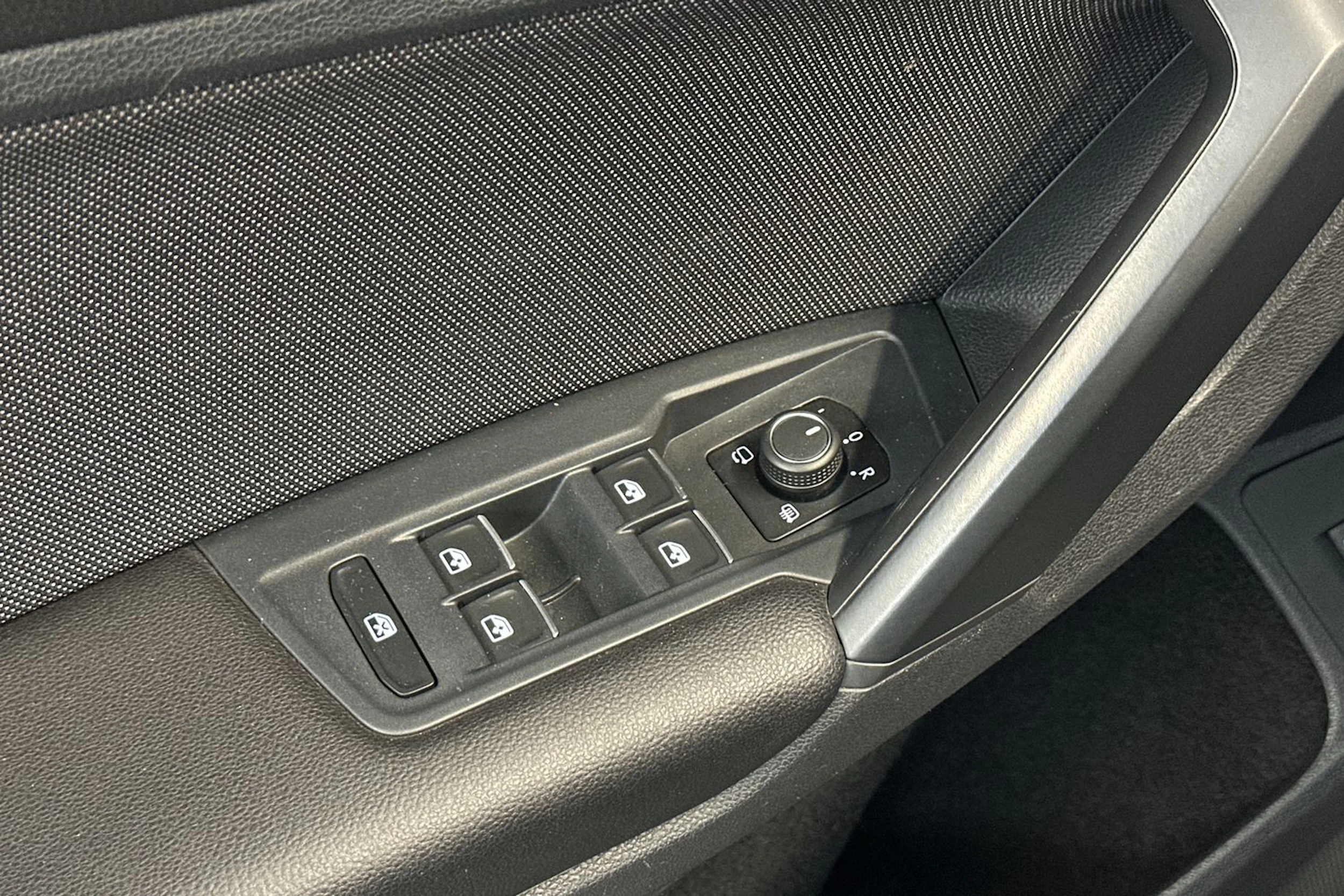 harmaa SEAT Tarraco 2022 kuva 17.