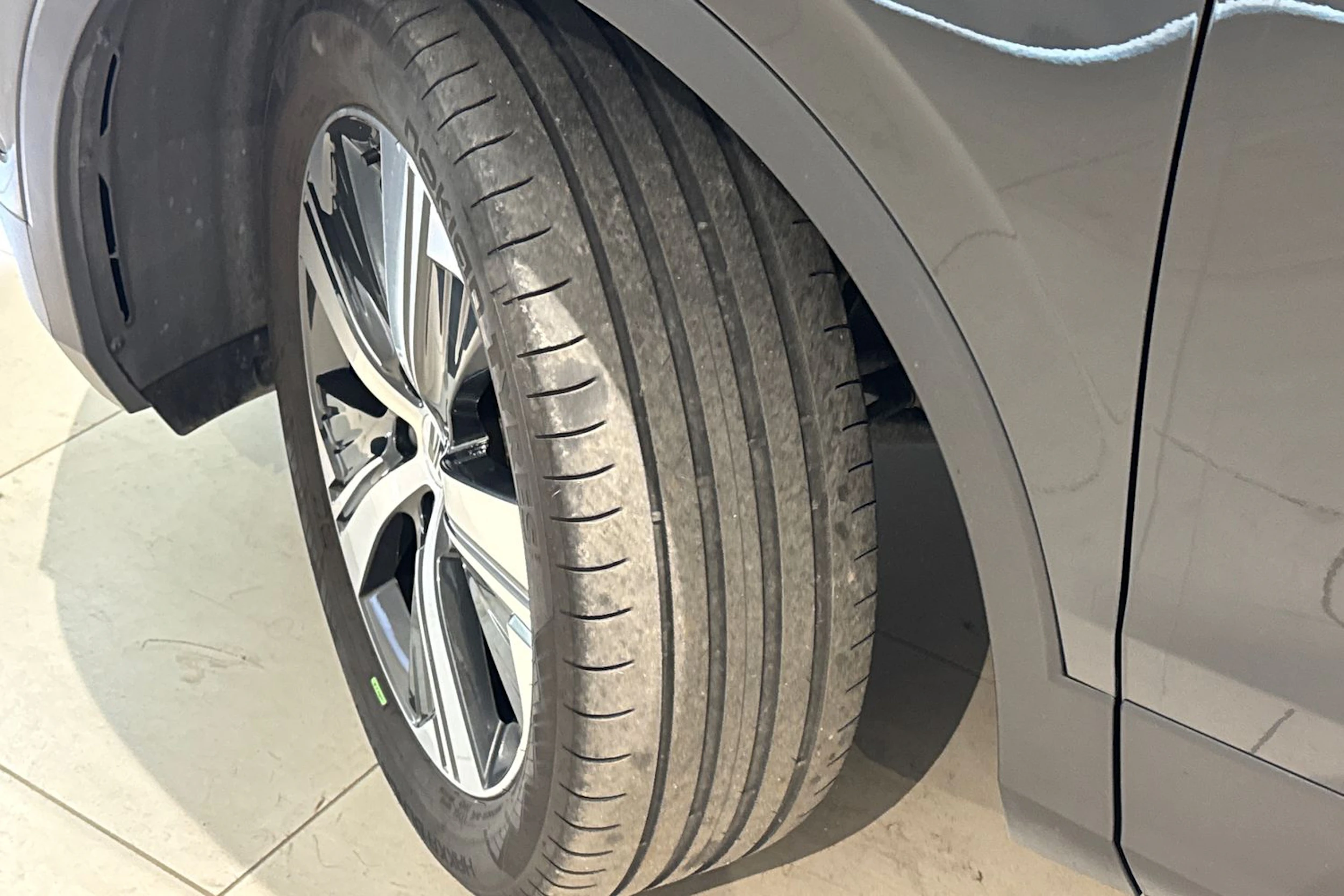 harmaa SEAT Tarraco 2023 kuva 13.