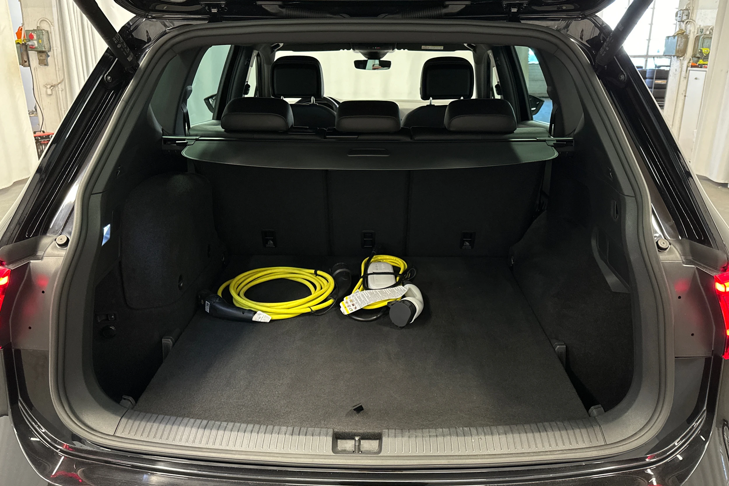 musta SEAT Tarraco 2023 kuva 15.