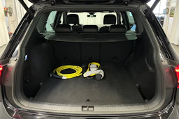 musta SEAT Tarraco 2023 kuva 15.