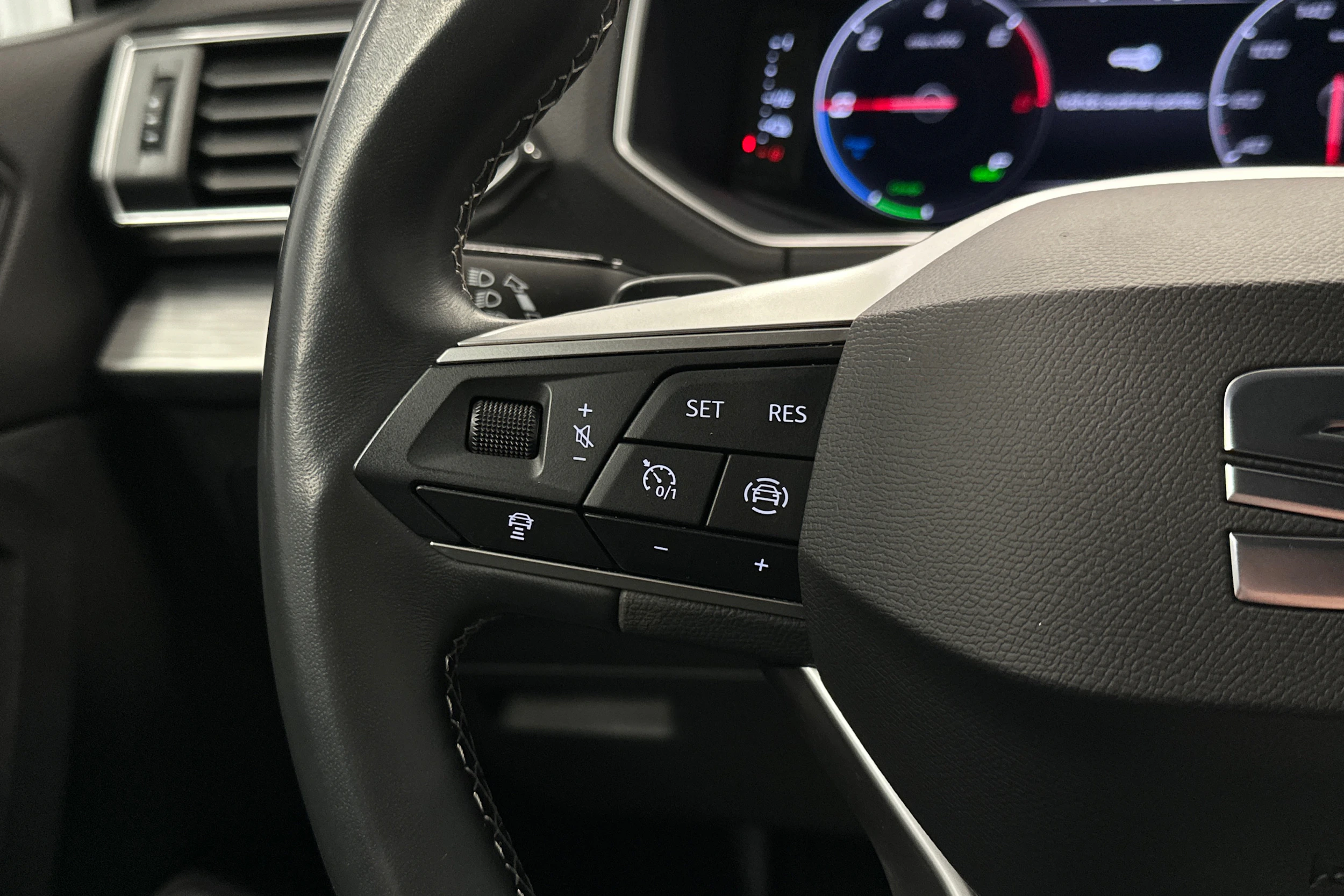 musta SEAT Tarraco 2023 kuva 20.