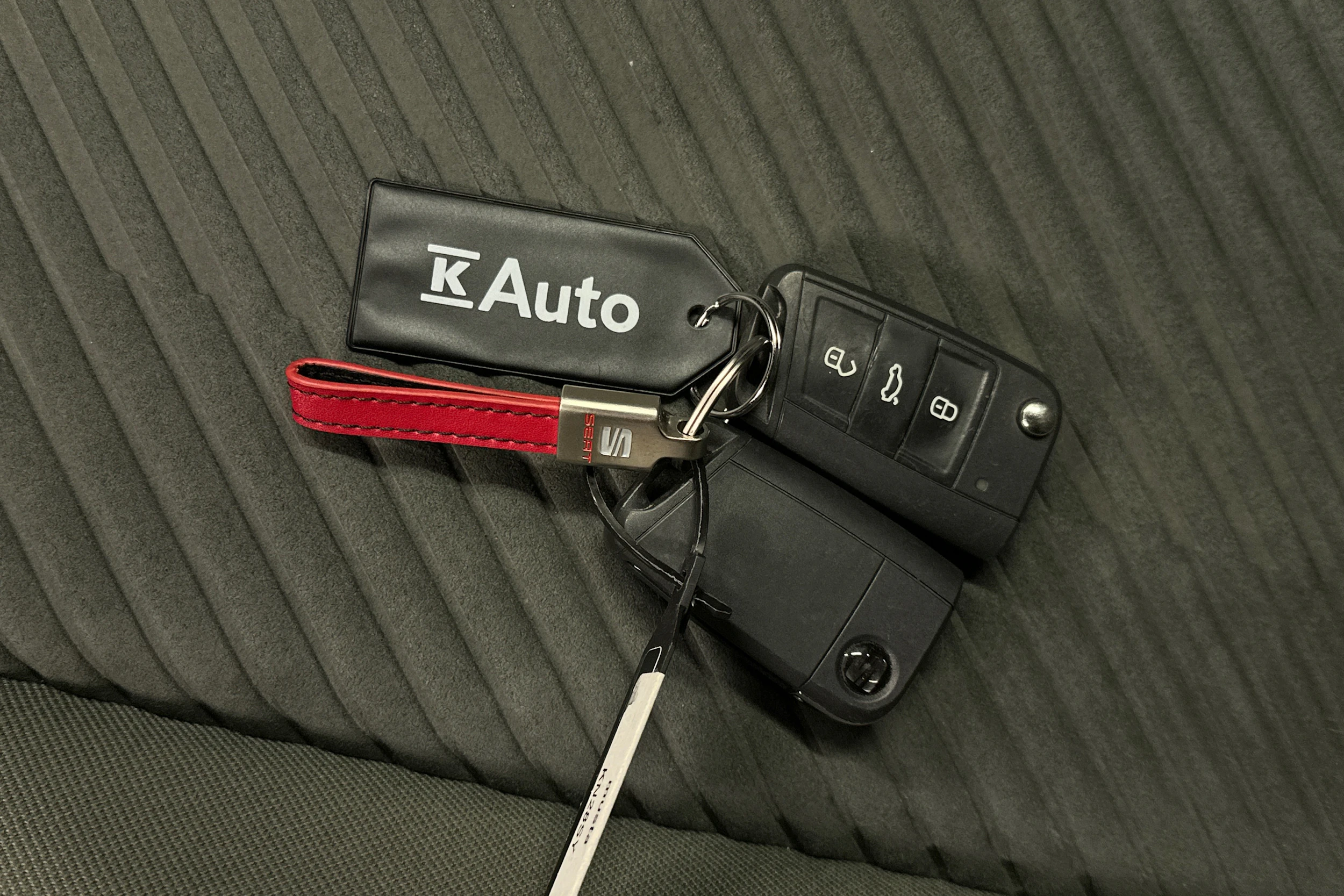 musta SEAT Tarraco 2023 kuva 36.