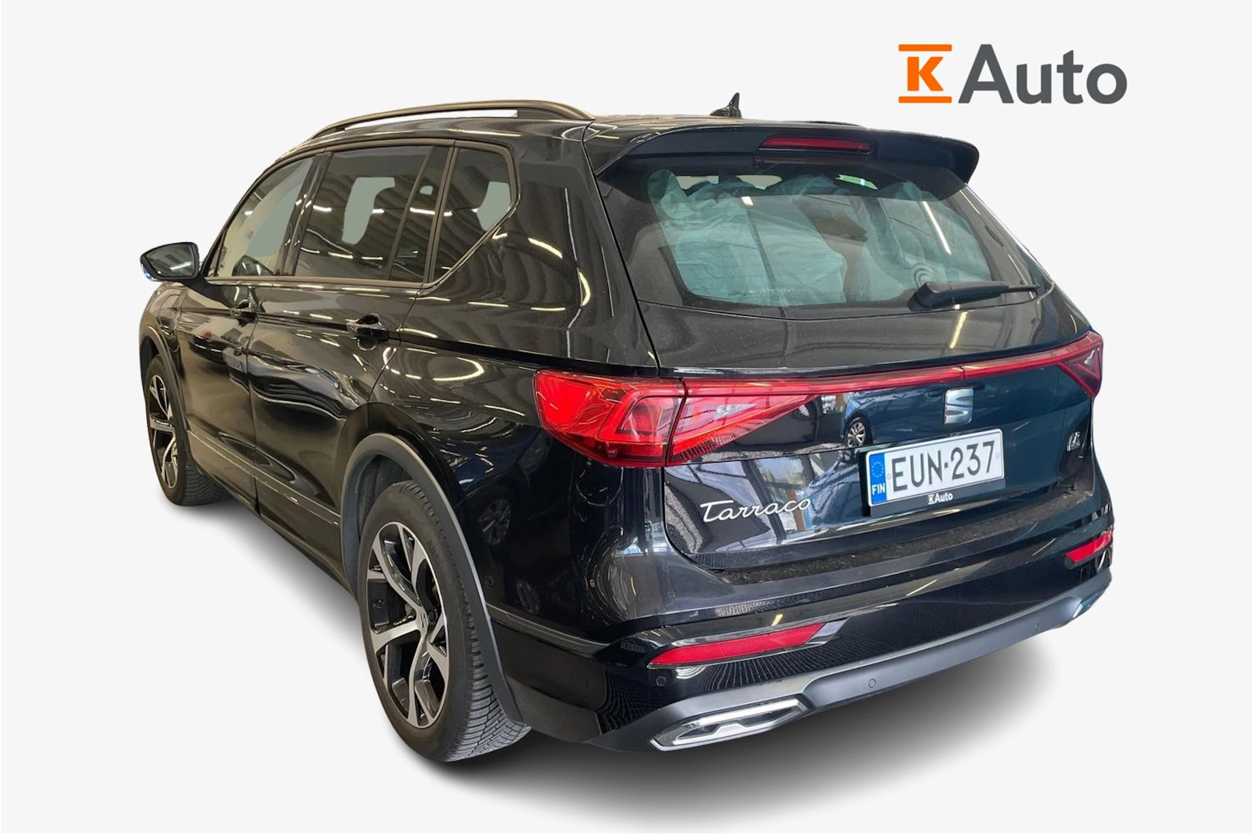 met. Musta SEAT Tarraco 2023 kuva 2.