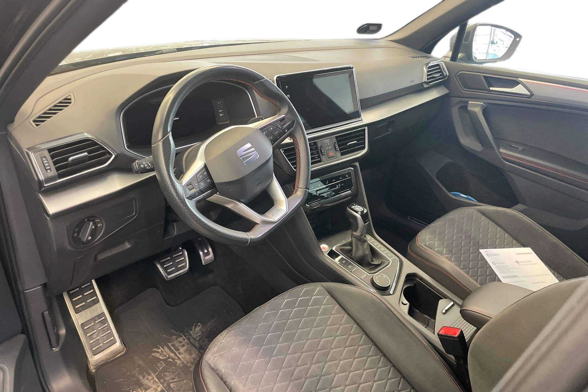 met. Musta SEAT Tarraco 2023 kuva 3.