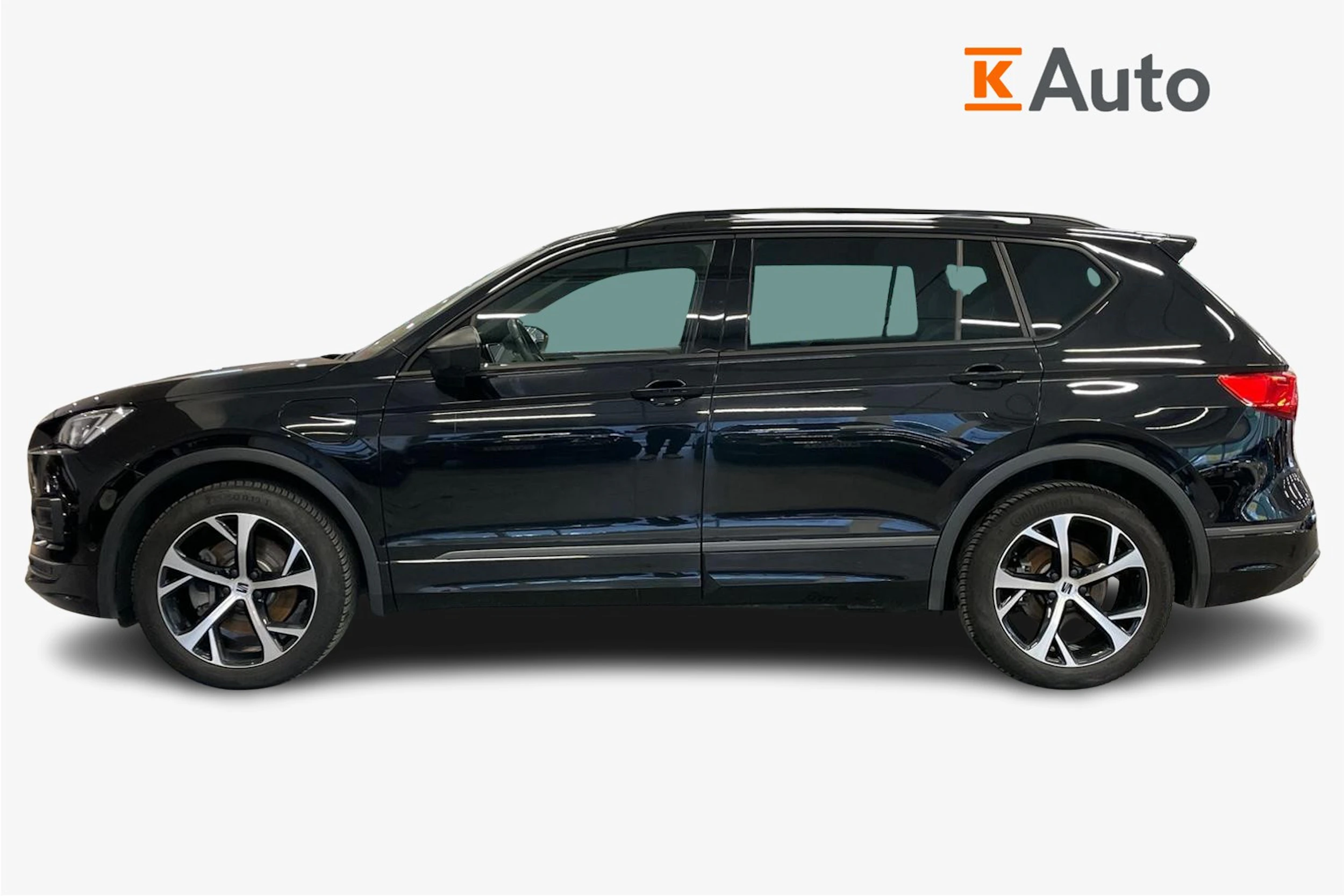 met. musta SEAT Tarraco 2023 kuva 7.