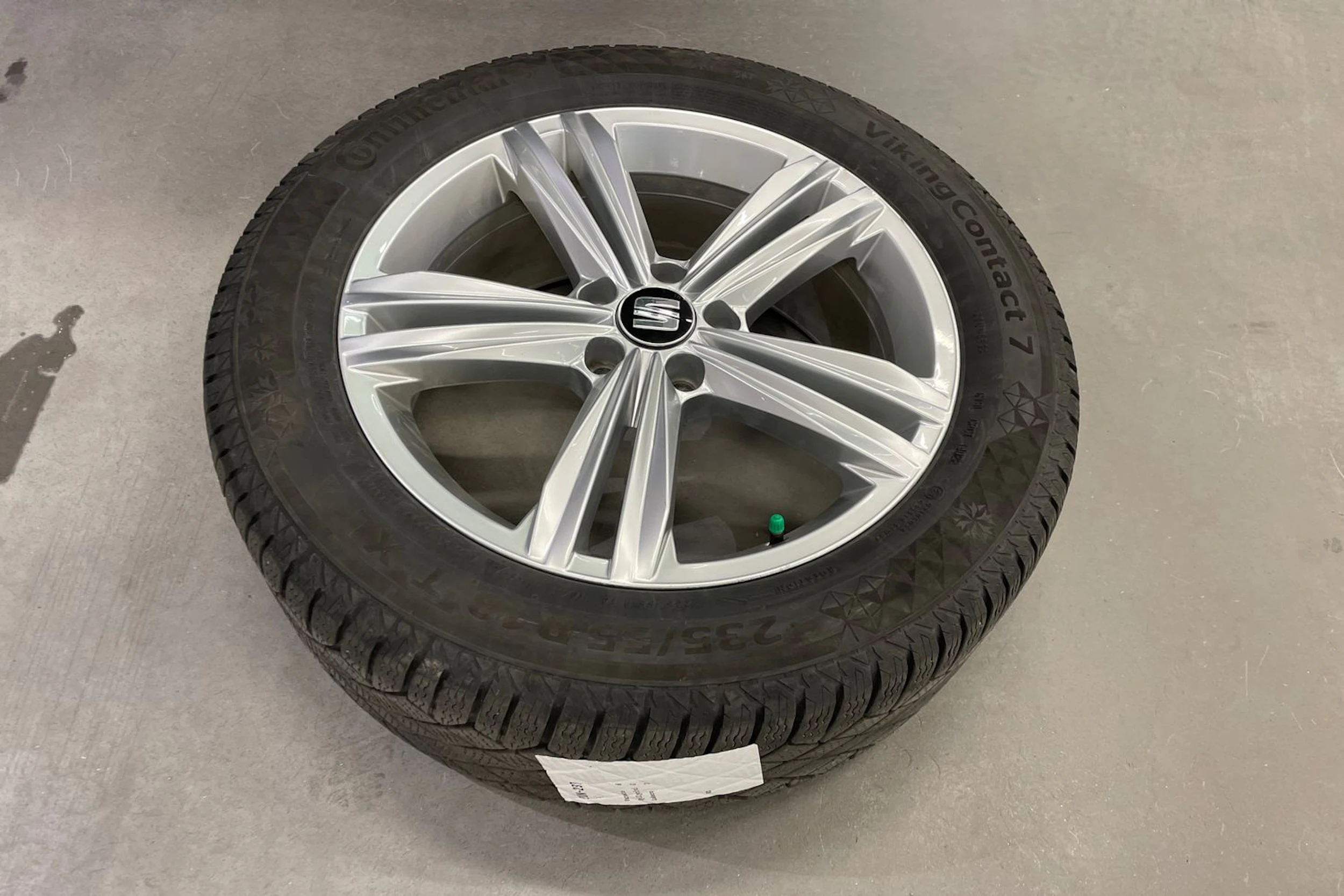 met. musta SEAT Tarraco 2023 kuva 13.