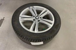 met. musta SEAT Tarraco 2023 kuva 13.