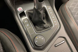 met. musta SEAT Tarraco 2023 kuva 16.
