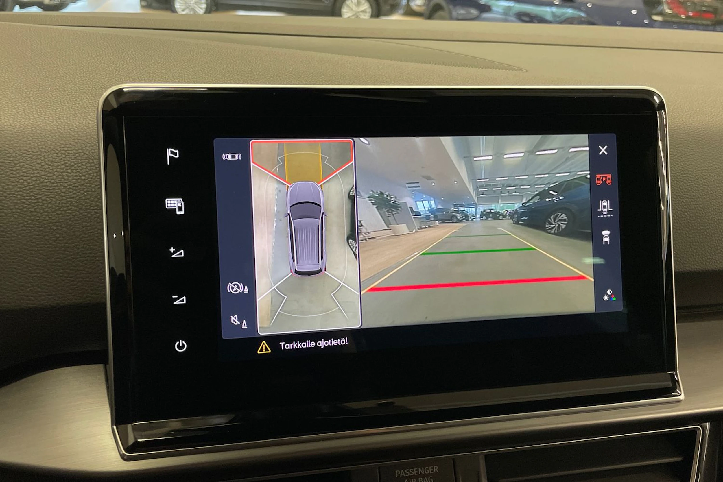 met. musta SEAT Tarraco 2023 kuva 17.
