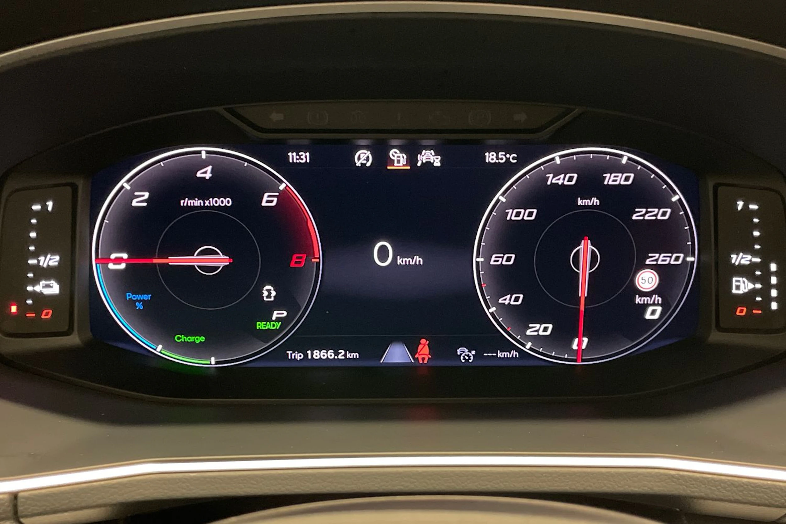 met. musta SEAT Tarraco 2023 kuva 18.