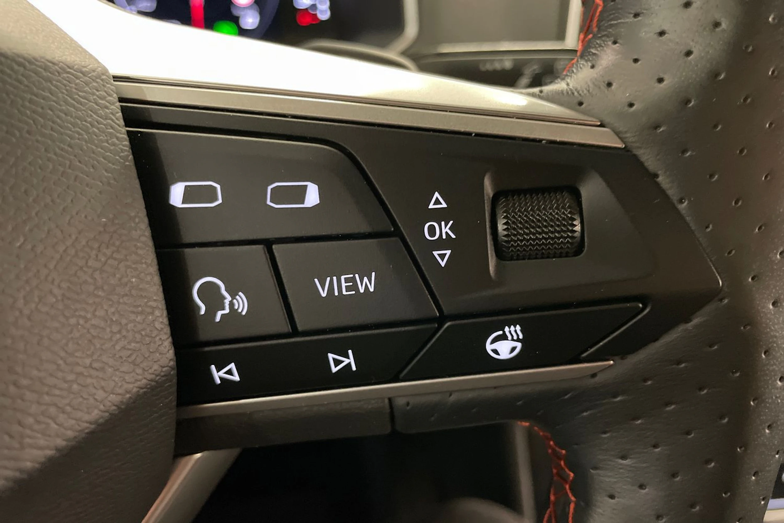 met. musta SEAT Tarraco 2023 kuva 21.