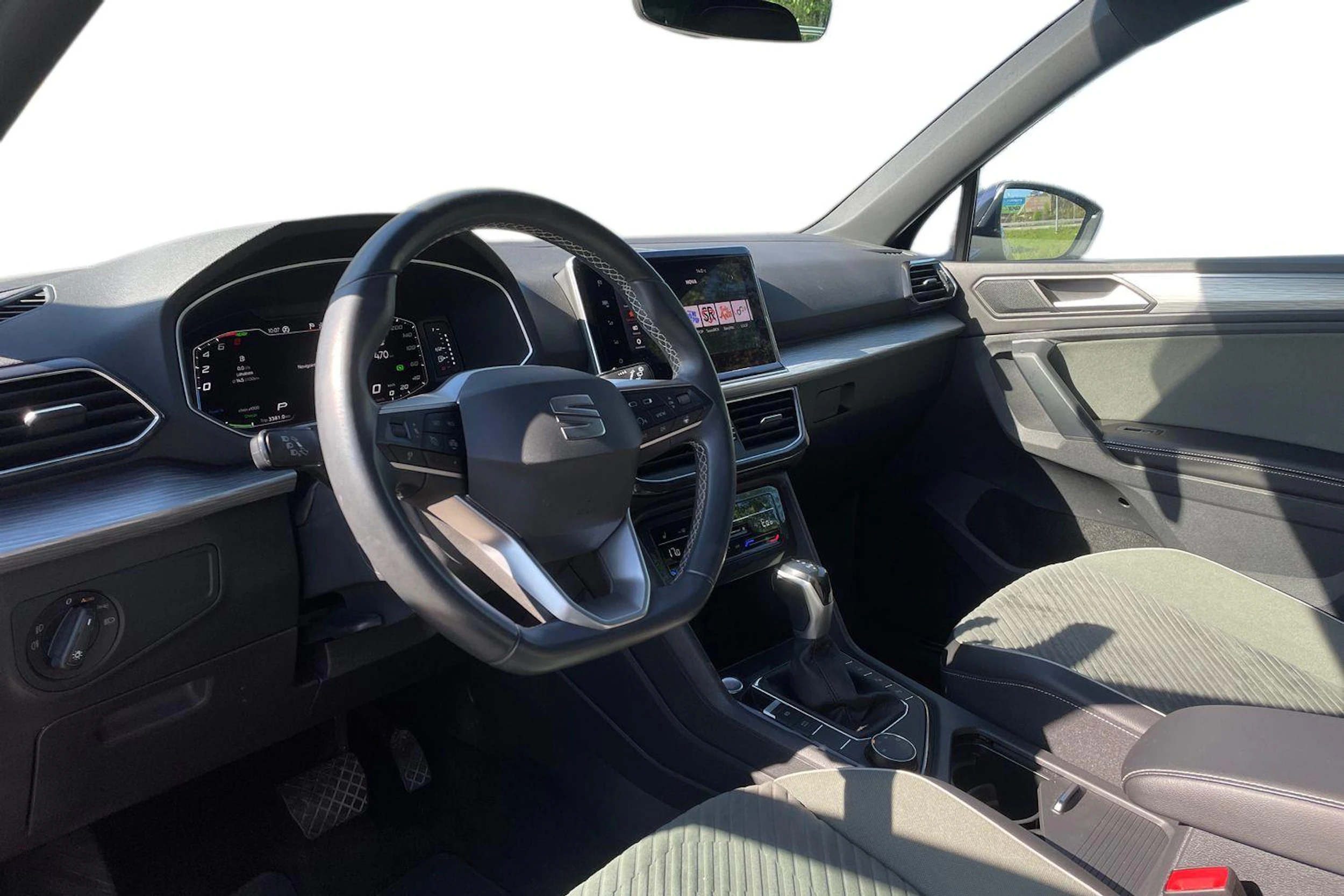 sininen SEAT Tarraco 2023 kuva 3.