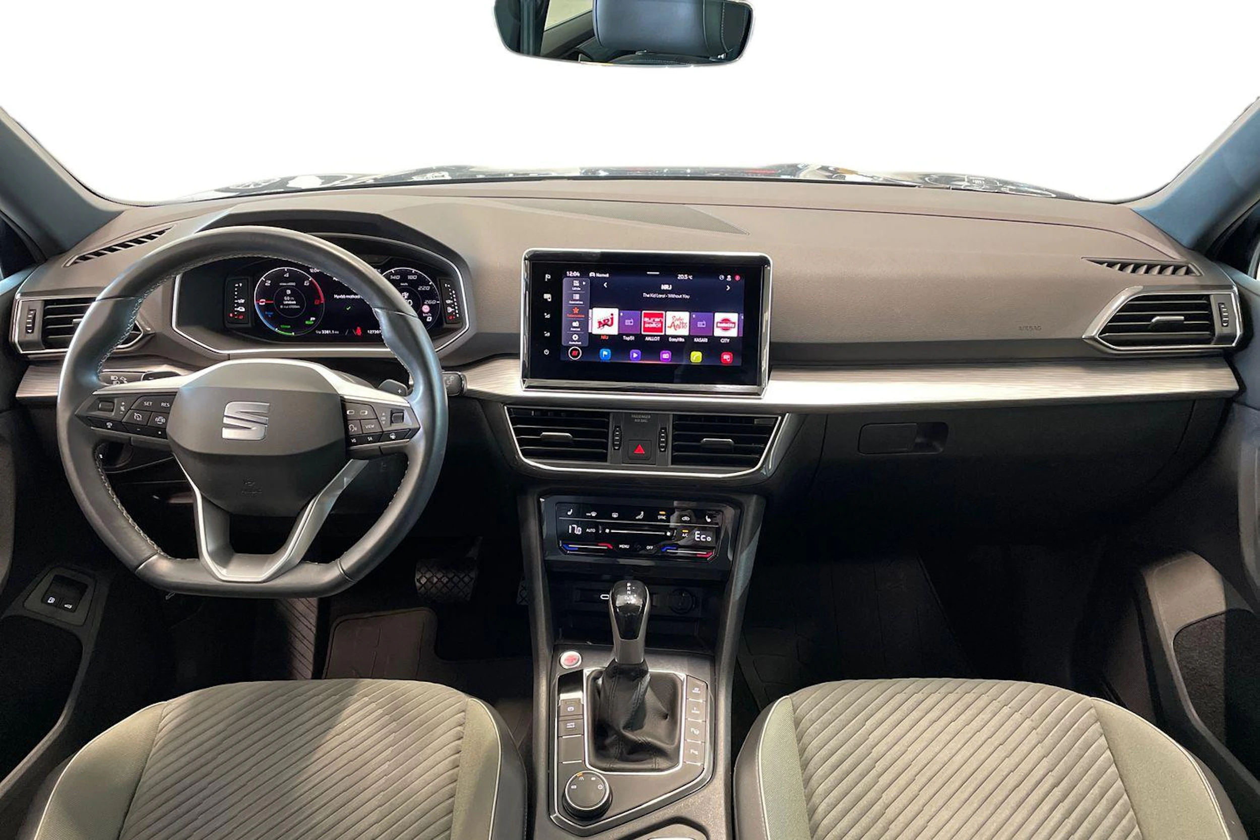 sininen SEAT Tarraco 2023 kuva 7.