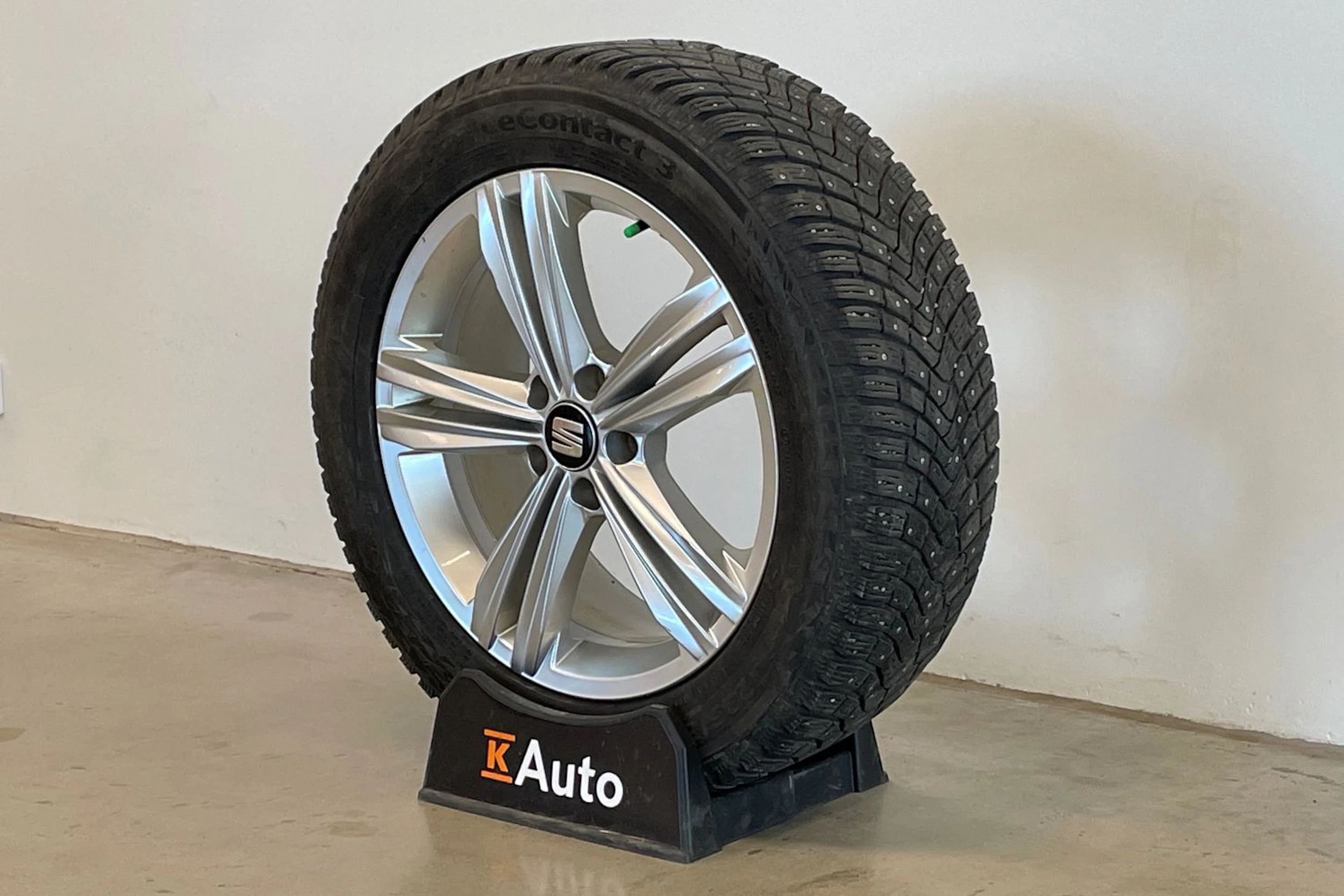 sininen SEAT Tarraco 2023 kuva 10.