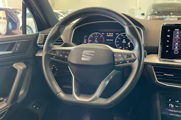 sininen SEAT Tarraco 2023 kuva 13.