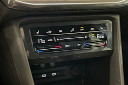 sininen SEAT Tarraco 2023 kuva 26.