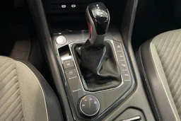 sininen SEAT Tarraco 2023 kuva 27.