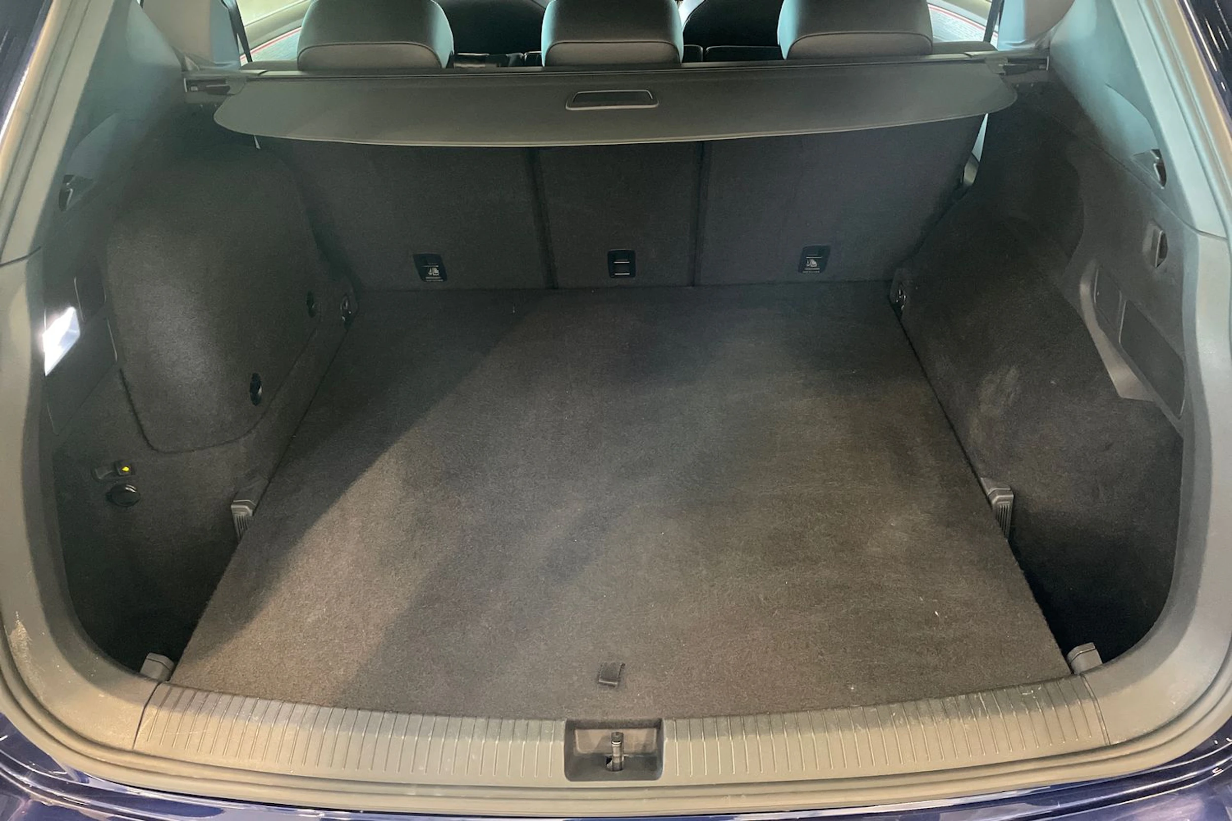 sininen SEAT Tarraco 2023 kuva 29.