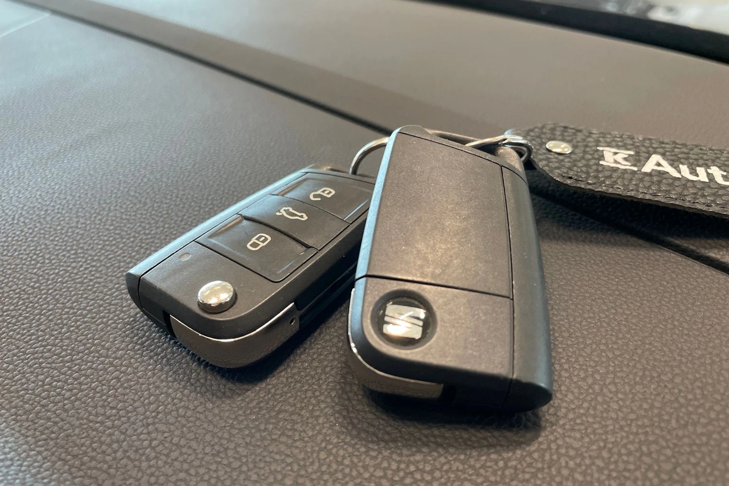 sininen SEAT Tarraco 2023 kuva 33.