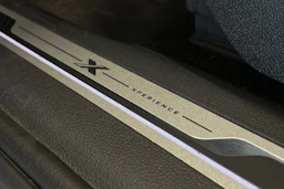 sininen SEAT Tarraco 2023 kuva 34.