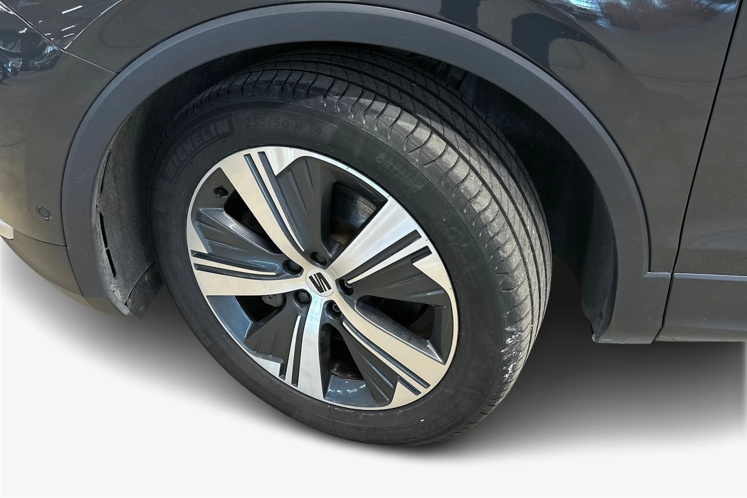 harmaa SEAT Tarraco 2023 kuva 12.