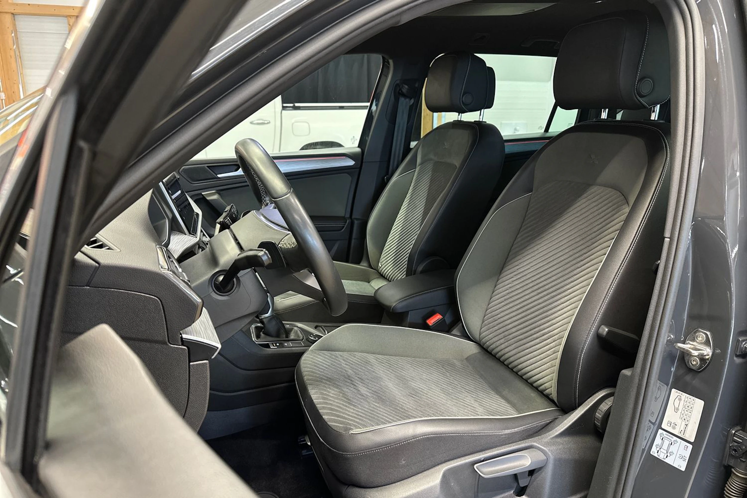 harmaa SEAT Tarraco 2023 kuva 17.