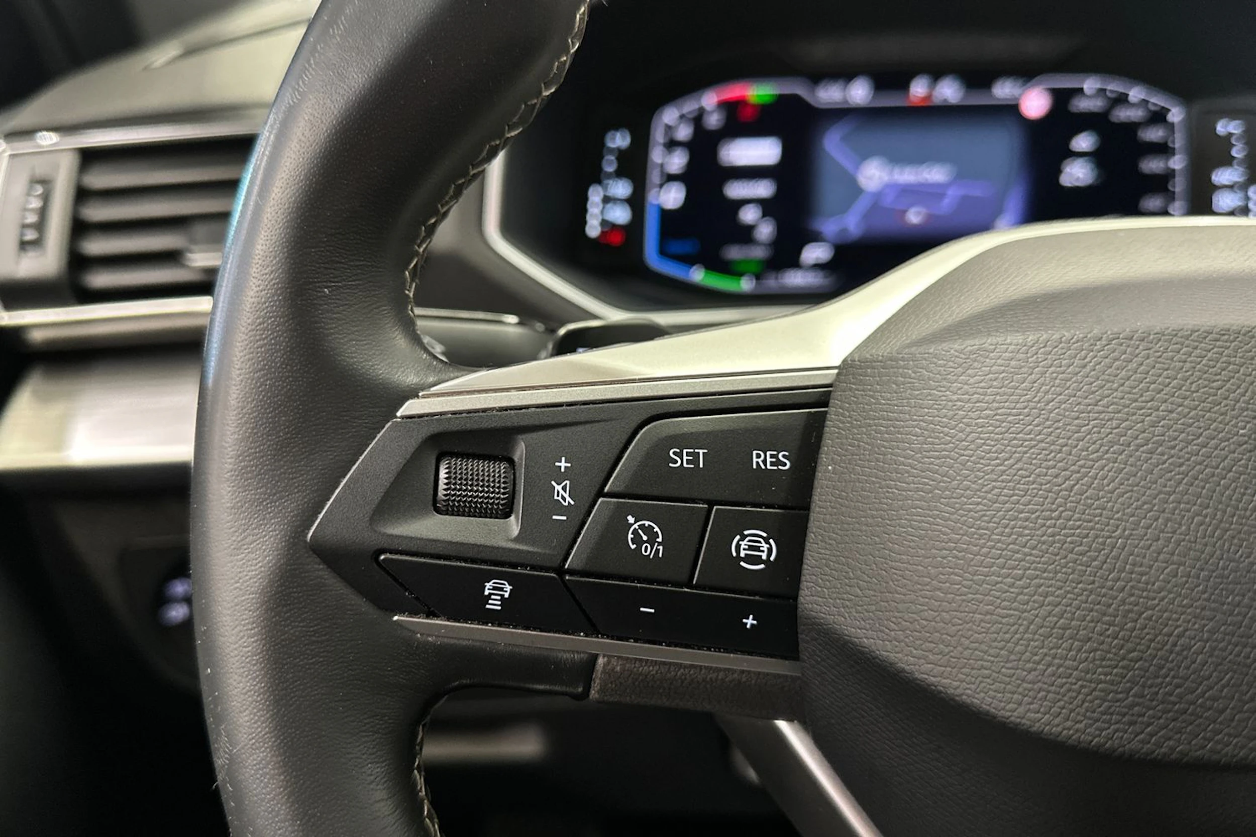 harmaa SEAT Tarraco 2023 kuva 25.