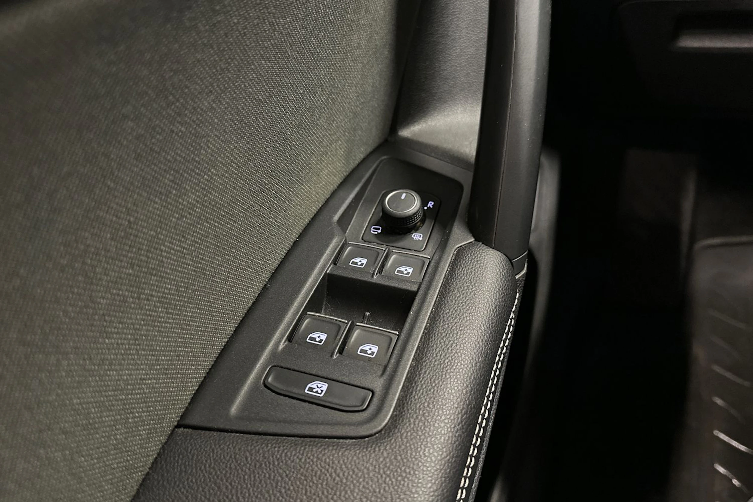 harmaa SEAT Tarraco 2023 kuva 28.