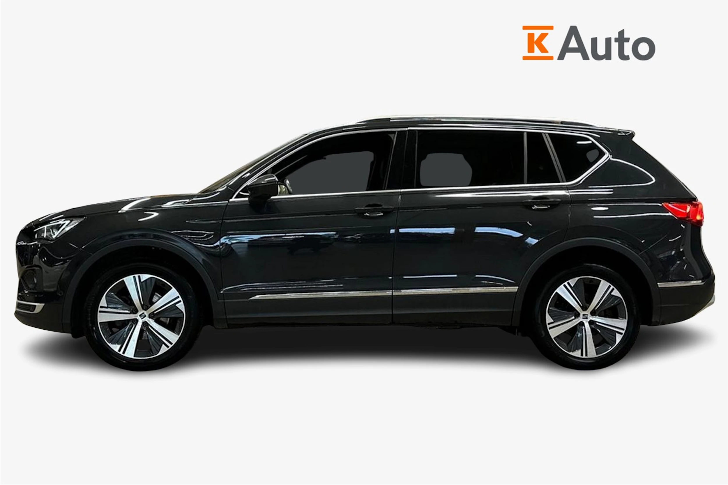 harmaa SEAT Tarraco 2023 kuva 5.