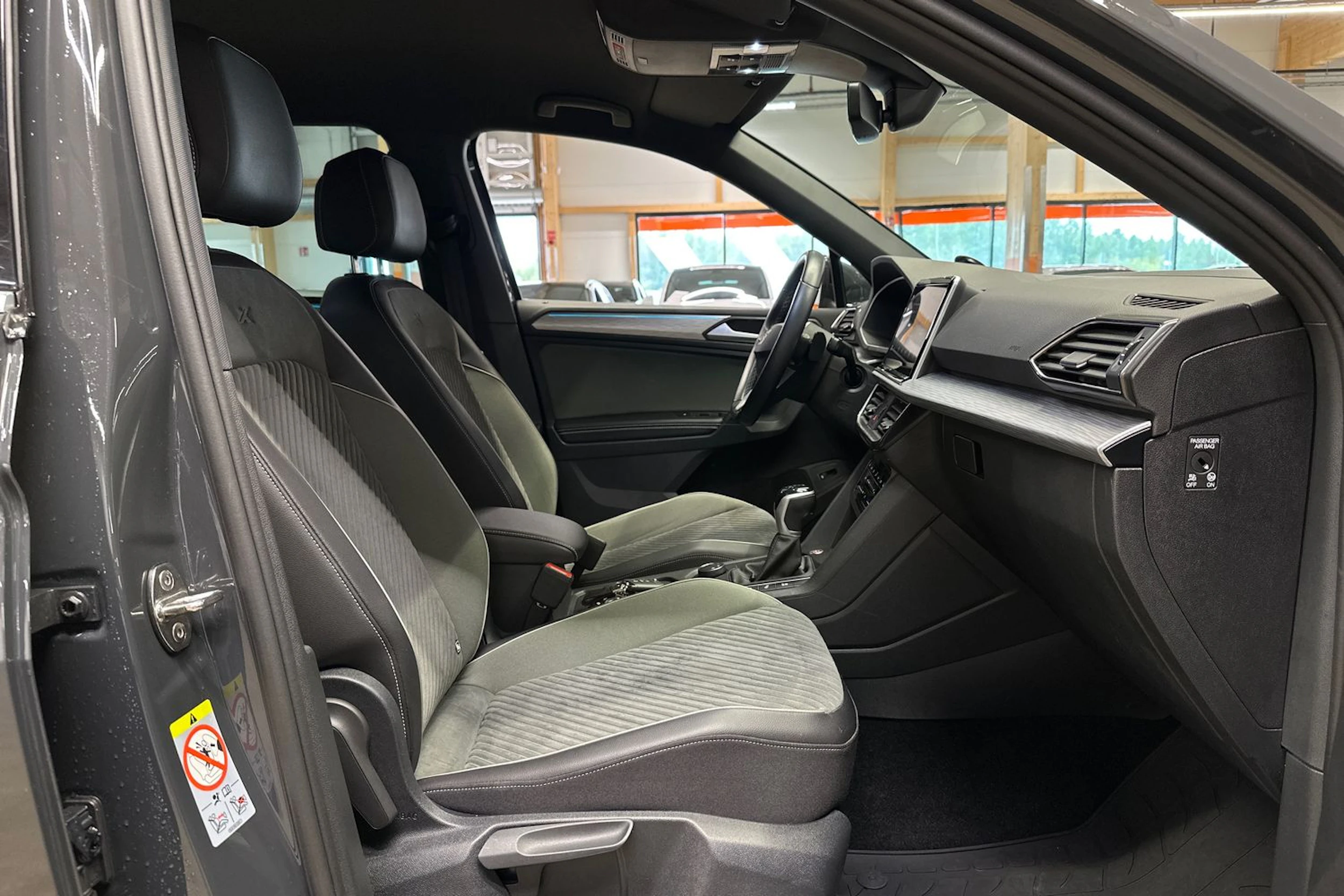 harmaa SEAT Tarraco 2023 kuva 11.
