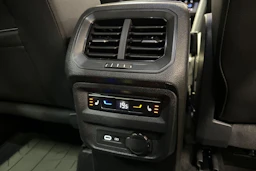 harmaa SEAT Tarraco 2023 kuva 12.