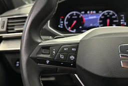 harmaa SEAT Tarraco 2023 kuva 22.